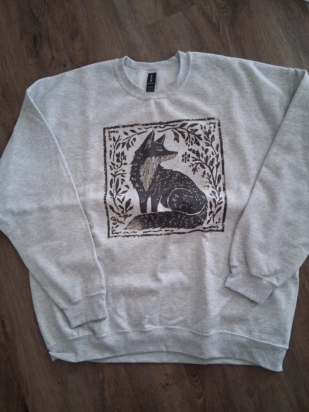 NWOT Gildan Cottagecore Ash Crewneck Sweatshirt with Fox Print